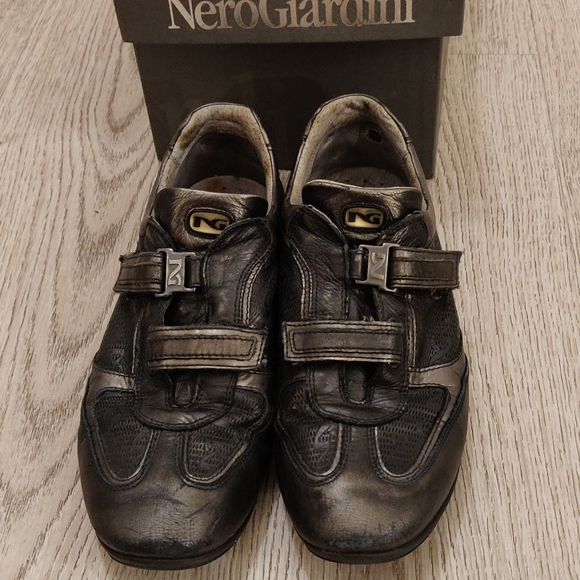 Nero Gardini (Italy) Genuine Leather Sneakers - Picture 3 of 10